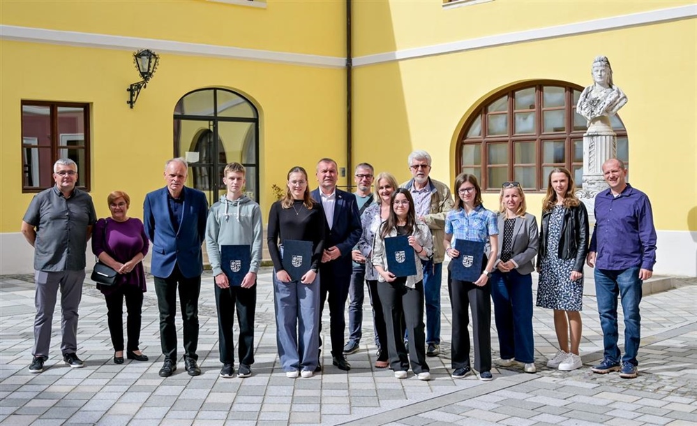 Župan Stričak upriličio prijem za uspješne osvajače medalje na ACSL finalu te na Europskoj matematičkoj olimpijadi za djevojke