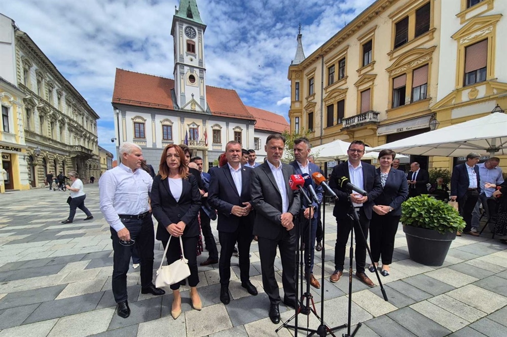 Jandroković u Varaždinu dao snažnu podršku Stričaku: Prljava kampanja protiv Anđelka pokazuje nervozu i paniku ljevice