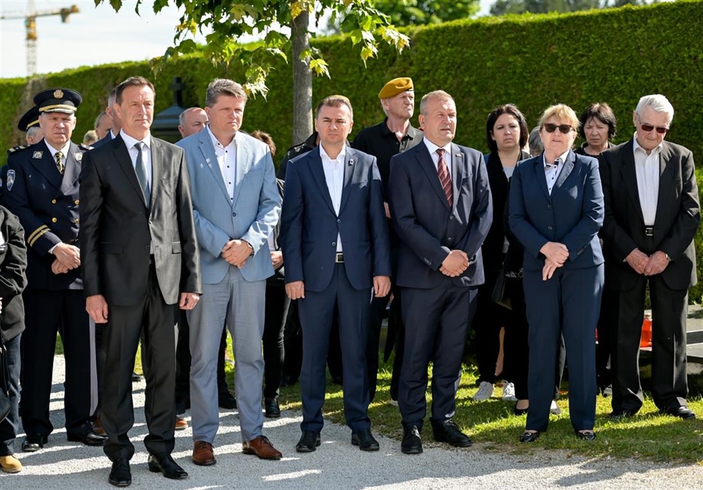 Varaždin: Odana počast poginulim, preminulim te nestalim hrvatskim braniteljima i civilnim žrtvama Domovinskog rata