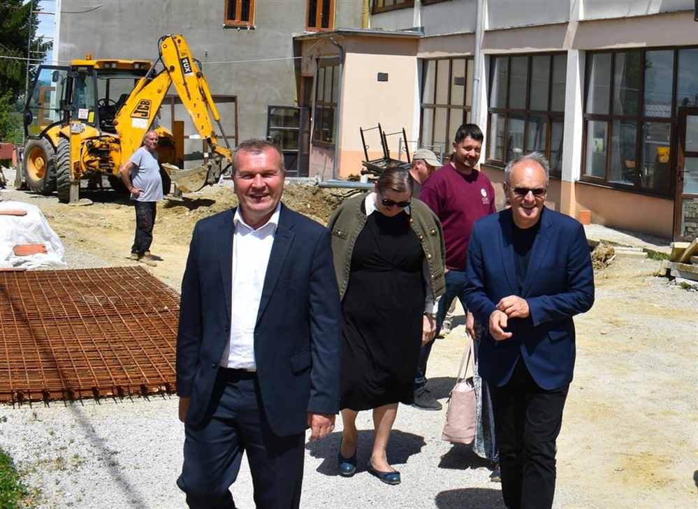 OŠ Sveti Ilija postaje središte Tehno mreže - Župan Stričak: U obnovu će biti uloženo gotovo 1,6 milijuna eura