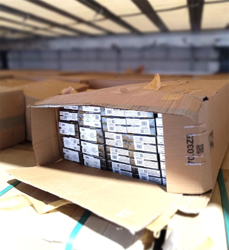 U teretnom vozilu među robom pronašli mu preko 383 tisuća komada cigareta – privremeno mu oduzeli cigarete i vozilo