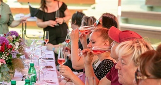 Vinski park ponovno ispunio Sračinec vinom, glazbom i zajedništvom