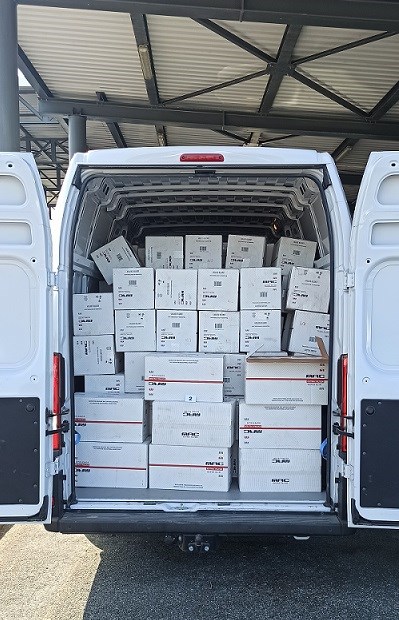 U Zagrebu zaustavljen kombi – vozač nedozvoljeno prevozio preko 1,9 milijuna cigareta, oduzet mu kombi i cigarete