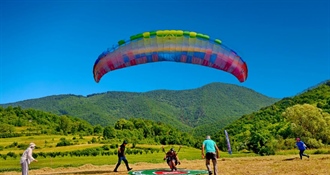 Sportska subota u Radoboju: U natjecanju u preciznom slijetanju nastupilo 30 paraglajdera, na biciklijadi djeca i odrasli