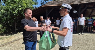 Osam entuzijasta iz Malog Bukovca rijekom Dravom krenulo prema Vukovaru