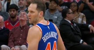 Kraj jedne ere: Bojan Bogdanović rekao zbogom košarci