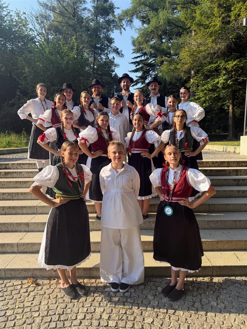 Zvonovi mali folkloraši iz Male Subotice predstavili hrvatsku tradiciju na 26. Folkartu u Sloveniji