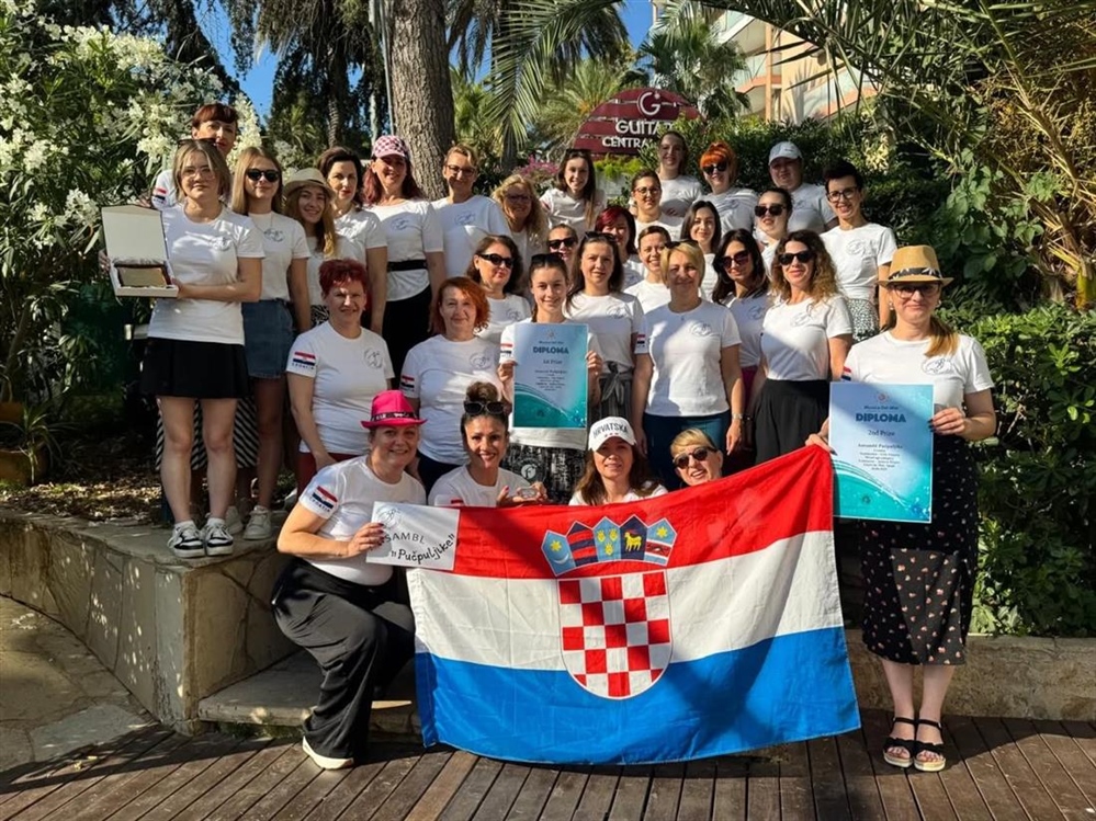 DVOSTRUKI TRIJUMF Veliki međunarodni glazbeni uspjeh međimurskog ansambla "Pučpuljike"