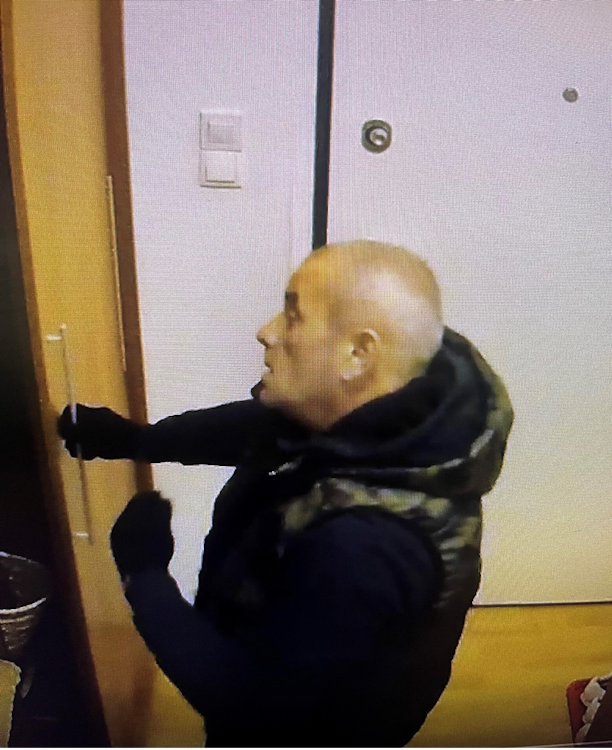 Zagrebačka policija traži ovog muškarca – provalio u stan i ukrao mobitel i nakit