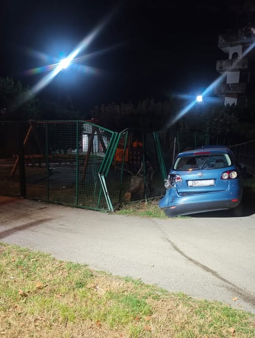 Neobična intervencija: Auto udario u vatrogasnu postaju – "Reagirali smo odmah"