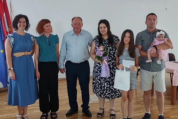 Bedekovčina darivala roditelje 17 novorođenih beba: Odlukom načelnika Odaka povećane novčane naknade