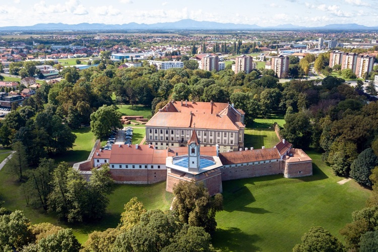 Uplovite u bračnu luku u prekrasnom bajkovitom okruženju, u čakovečkom Starom gradu – i to besplatno!