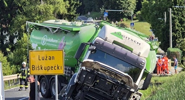 Teška prometna nesreća kod Lužana Biškupečkog - poginulo 1-godišnje dijete i 30-godišnji muškarac