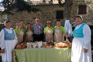 Znate kaj su "žmaki"? Doznajte odgovor i upoznajte udrugu Starinski žmaki koja okusima i mirisima tradicije osvaja Hrvatsku