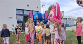 Mališani petrijanečkog dječjeg vrtića Bambi uživali u druženju sa Stitchom i Angelom