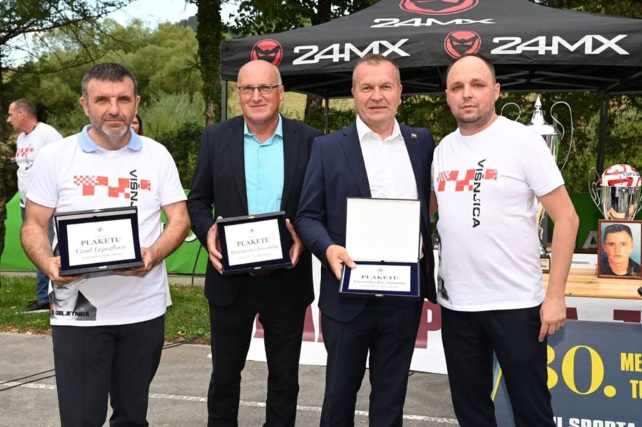 Župan Stričak i gradonačelnik Šoštarić te županijski vijećnici na 30. memorijalnom malonogometnom turniru "Stjepan Križanec" u Višnjici