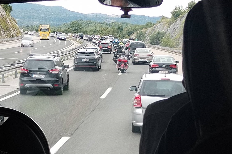 Počelo je: Promet pojačan, stvaraju se kolone