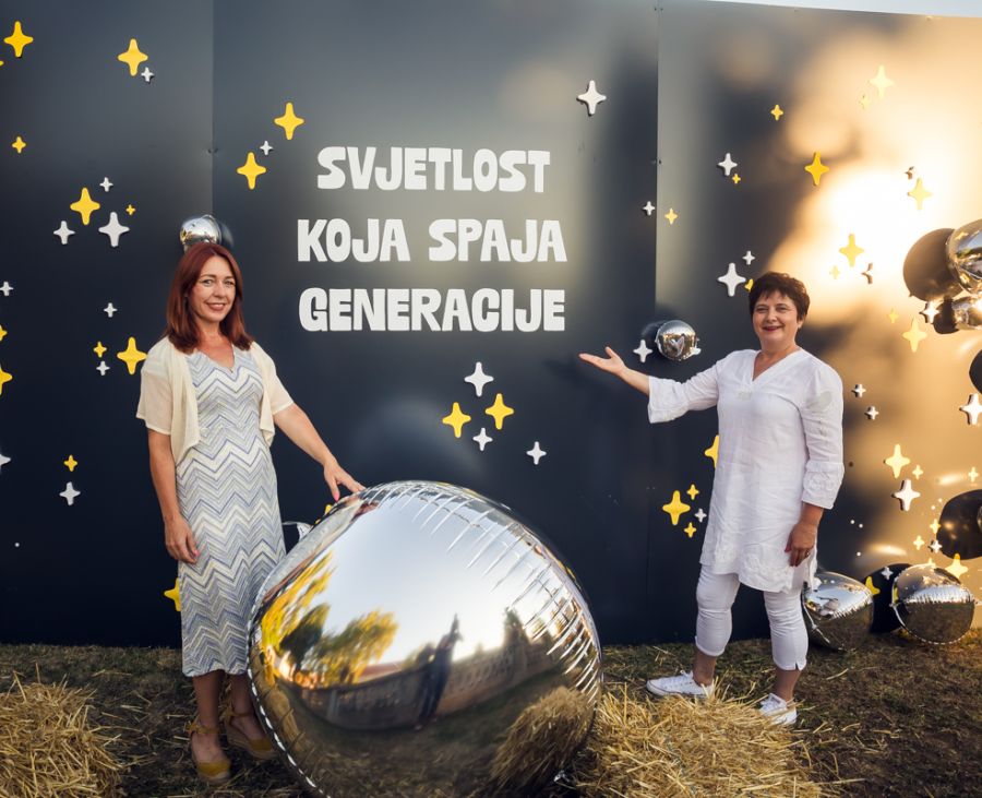 Svjetlost koja spaja generacije: Popularni festival Lovrečevo u Varaždinskim Toplicama ponovo oduševljava