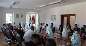 Načelnik Jalžabeta održao prijem za novorođenčad i roditelje uz potpisivanje ugovora o dodjeli poticaja za kupnju nekretnina