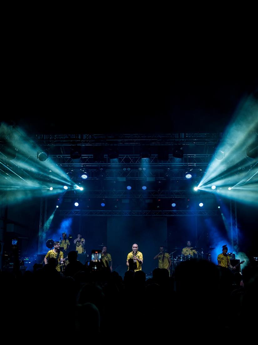 Dubioza Kolektiv atmosferu u Oroslavju dovela do vrhunca, jedan zagorski hit odsvirao i gradonačelnik Šimunić - večeras izvlačenje najveće tombole