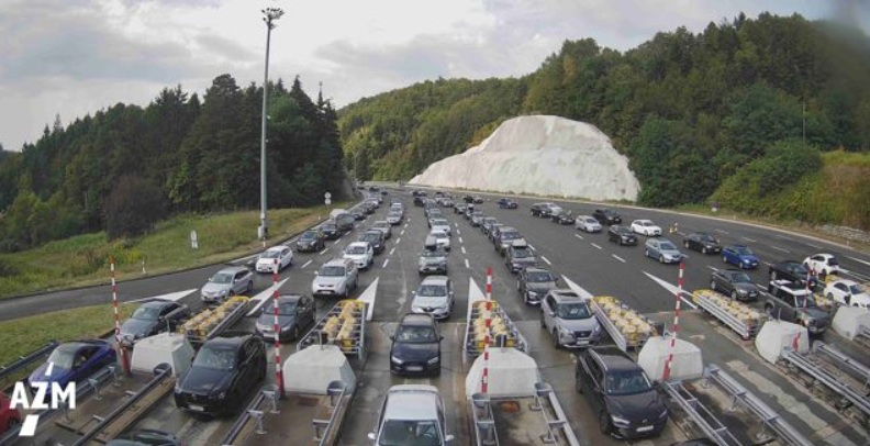 Naoružajte se strpljenjem: Pojačan promet na mnogim dionicama – na A2 u smjeru Slovenije vozi se usporeno