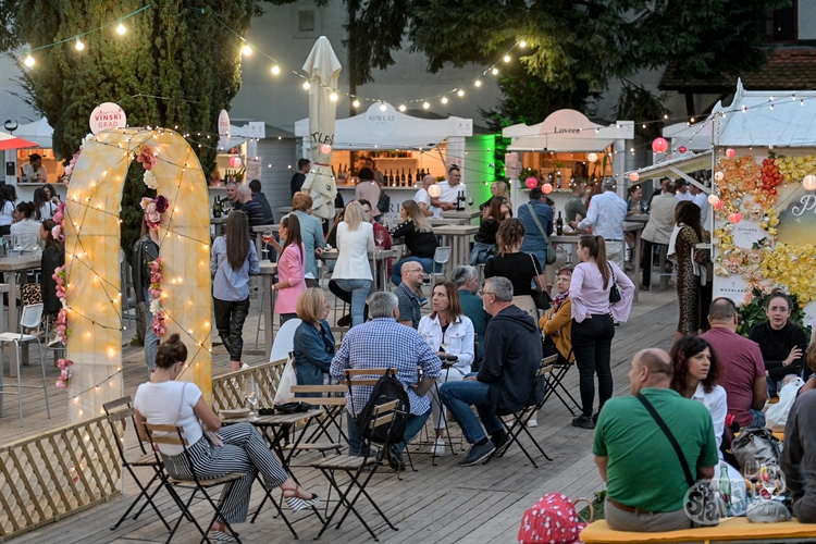 Varaždin: Špancirfest počinje sutra, ali već večeras svoja vrata otvara Vinski grad!