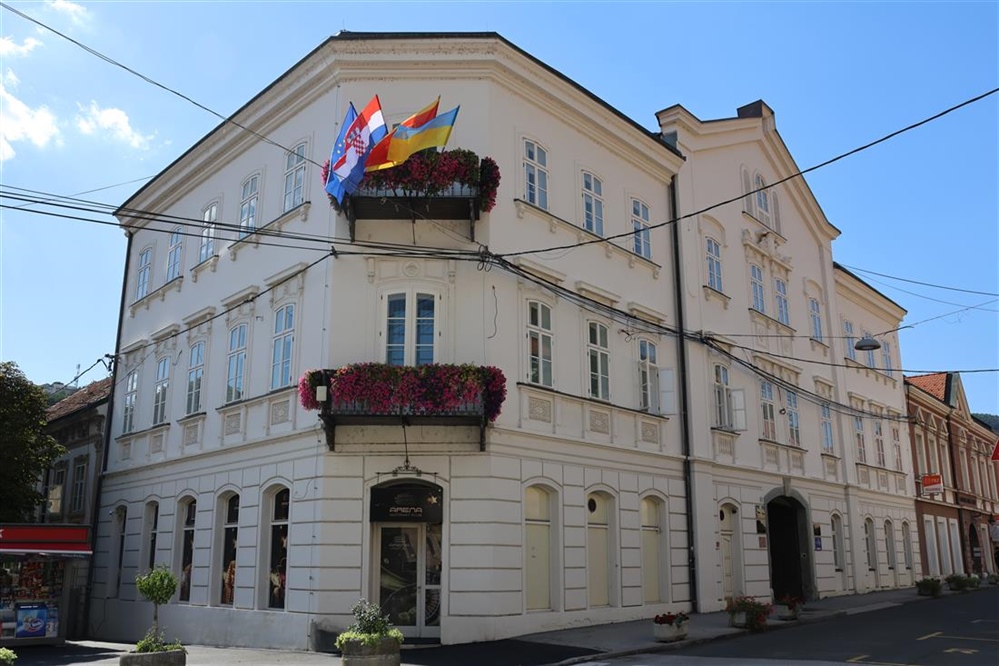 Na zgradi Krapinsko-zagorske županije osvanula ukrajinska zastava u znak podrške: "Stojimo uz vas!"
