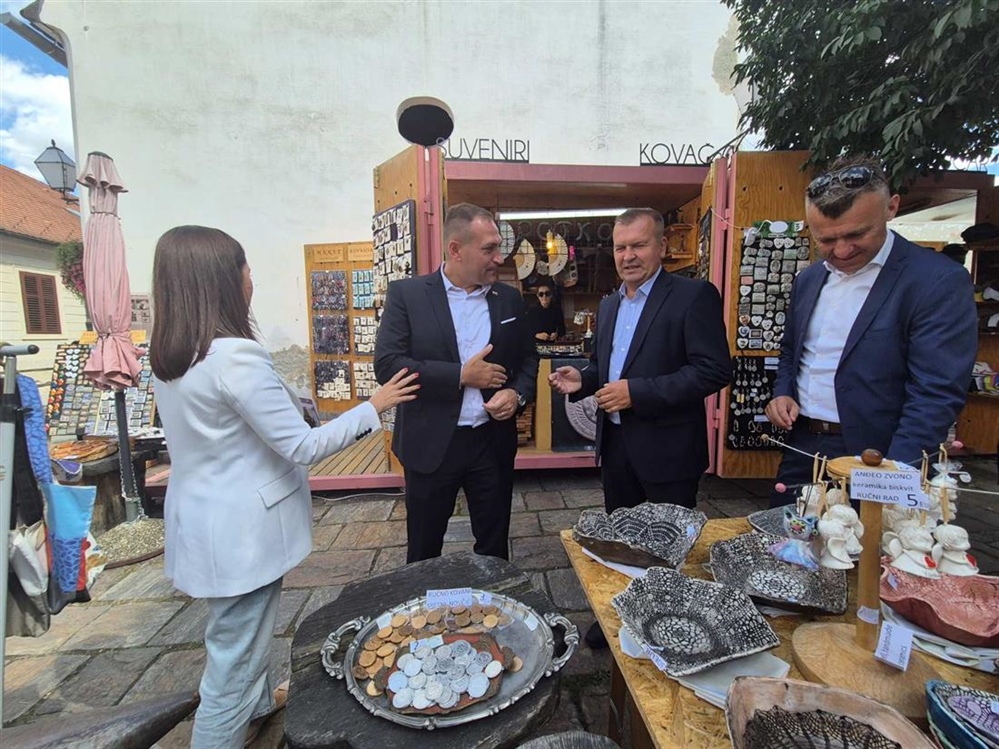 Špancirfest obišao ministar Vlajčić: Zadovoljstvo je biti ovdje s poljoprivrednicima i vidjeti ih kako rastu