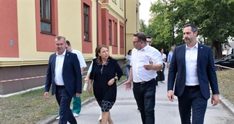 Ministrica Irena Hrstić i ministar Tonči Glavina obišli radove na izgradnji Centralnog operacijskog bloka u OB Varaždin
