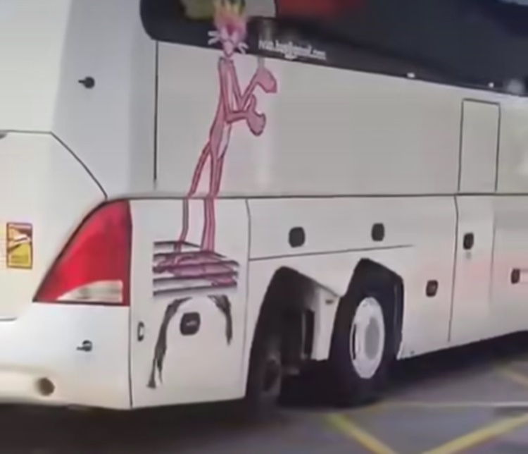 Maturanti iz Zlatara u autobusu bez kotača: "I to nam vozi djecu u Španjolsku!"