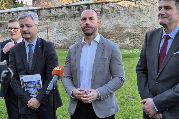 Ministar Habijan predstavio aplikaciju mGrađani i portal "Životne situacije"