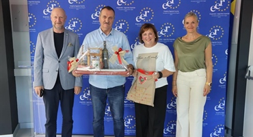 Nakon 40 godina rada u SŠ Krapina ravnatelj Rozijan odlazi u mirovinu: na Aktivu ravnateljica i ravnatelja zahvalio mu i župan Kolar