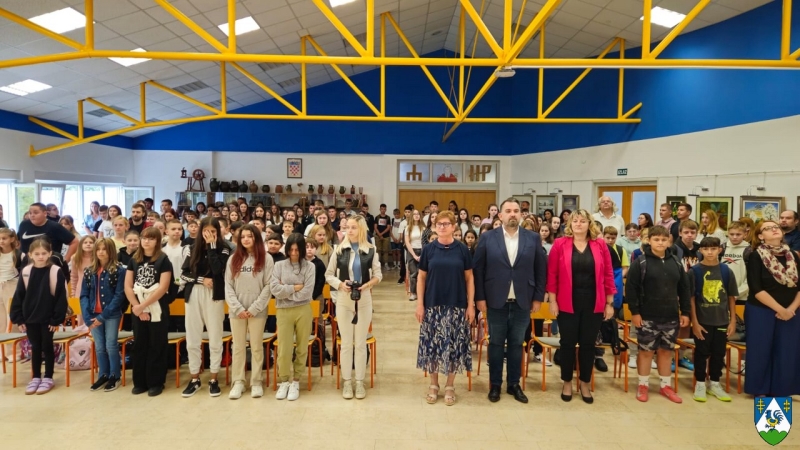 Župan Golubić prvog dana škole posjetio osnovnu školu u Virju