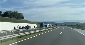 Teška prometna nesreća na autocesti Zabok – Krapina: automobil završio na krovu