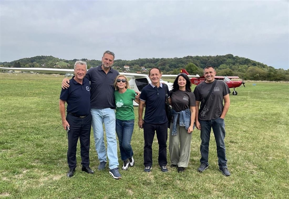 Aerodrom u Gubaševu koji nosi ime ratnog heroja Rudolfa Perešina dočekao njegove ratne kolege