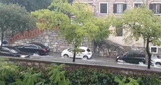 Kaos u Rijeci: Obilne oborine izazvale bujice i odrone, zatvoreni podvožnjaci, vatrogasci imaju pune ruke posla