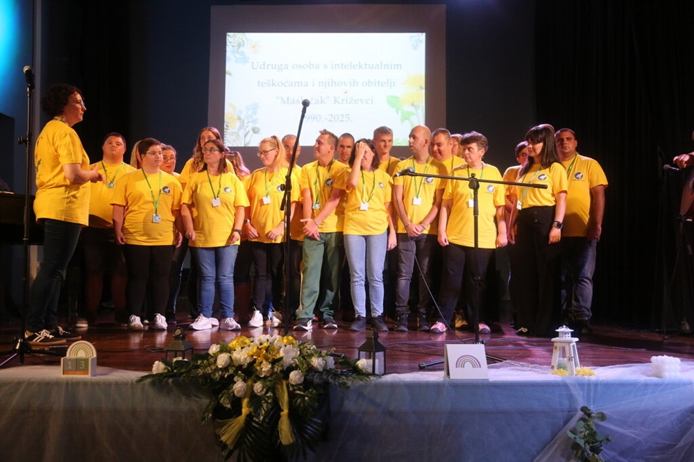 Udruga osoba s intelektualnim teškoćama “Maslačak“ održala rođendanski koncert, na svečanosti i župan Golubić