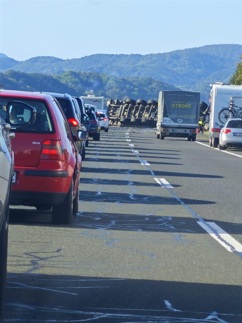 Tèška prometna na autocesti kod čvorišta Krapina