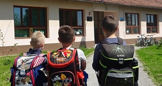 VAŽNO UPOZORENJE: Nepoznata osoba djeci kod DVD-a Petrovsko nudila bombone i mamila ih u automobil