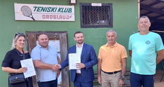 Grad Oroslavje dobiva nove teniske svlačionice – gradonačelnik Šimunić potpisao ugovor vrijedan preko 281 tisuću eura