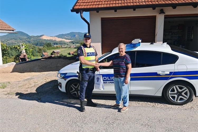 Varaždinska policija nagradila vozačicu koja od 95.' ima vozačku, a ni jedan prekršaj