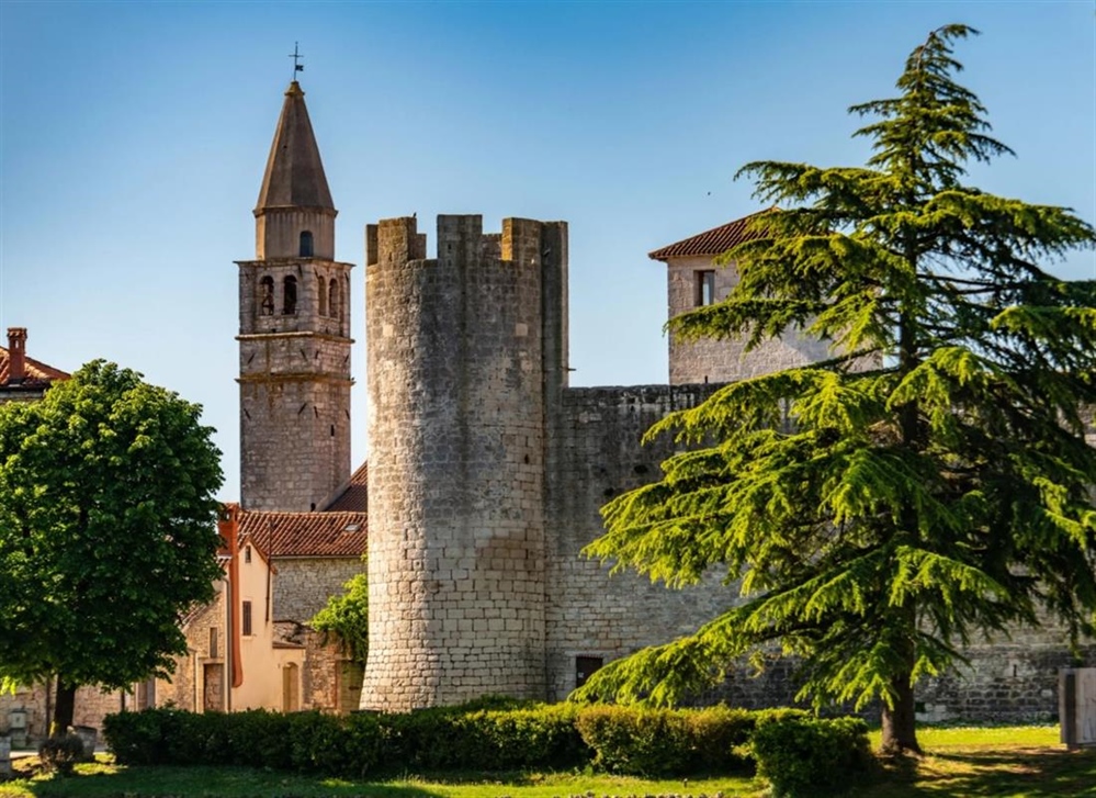 Na metli ili u tenisicama? Štrige osvajaju trail staze Svetvinčenta, AK Varaždin poziva vas na sudjelovanje