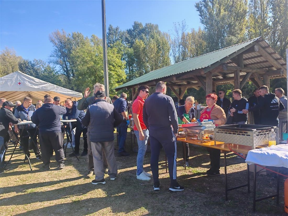 Veliki Bukovec: Kod ribnjaka pravo veselje uz miris kestena i ugodno druženje