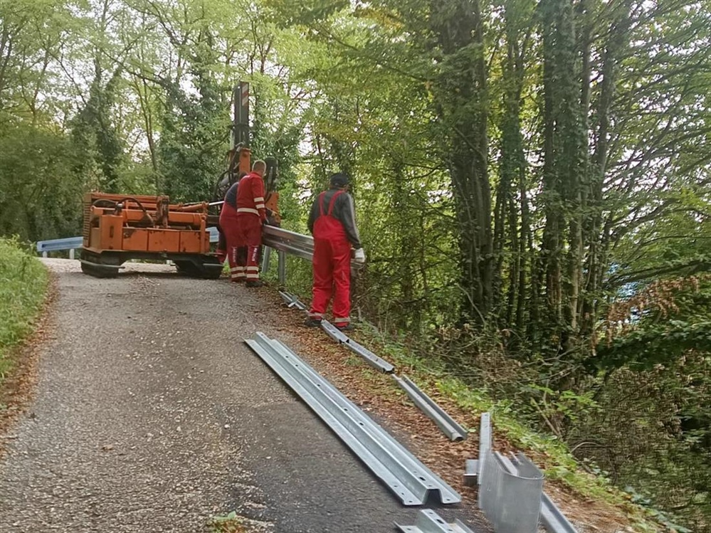 U općini Jesenje se postavljaju zaštitne odbojne ograde na nerazvrstanim cestama