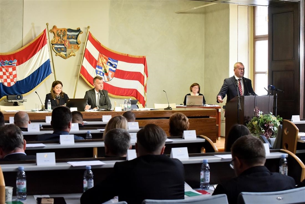 Aktualni sat Skupštine Varaždinske županije - Stričak: SDP blati zaposlenike Županije na svoju sramotu!!!