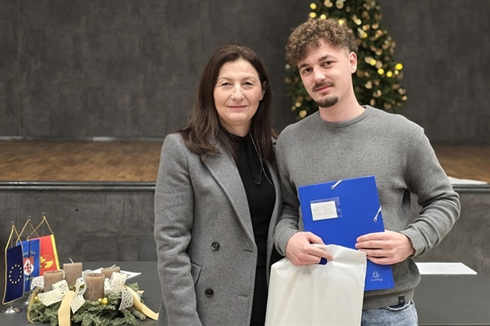 Lobor: Raspisan natječaj za stipendije učenicima i studentima