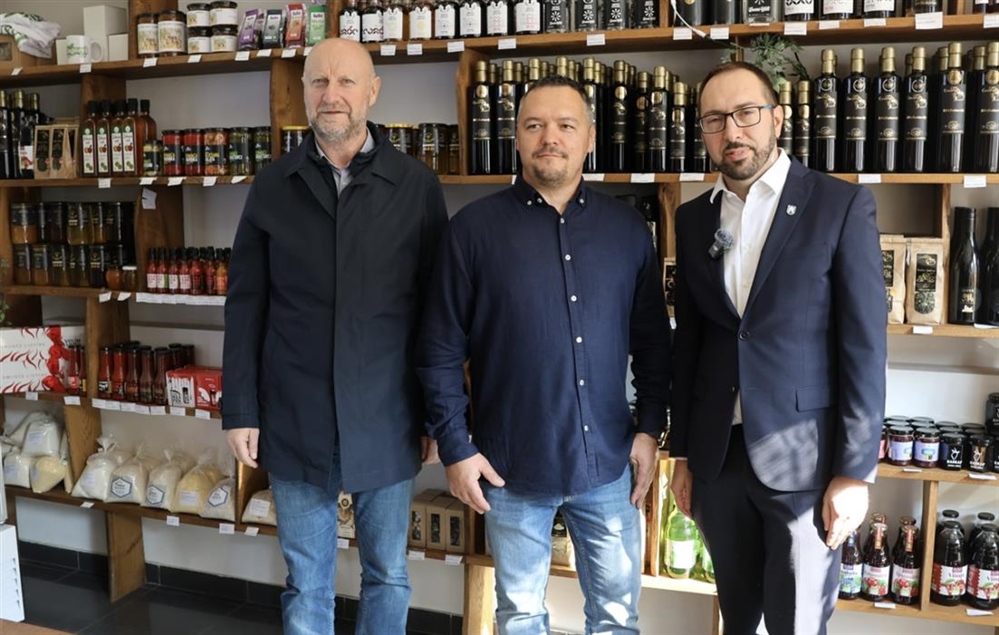 Zagorje u Zagrebu: Župan Kolar i gradonačelnik Tomašević posjetili trgovinu "Štacun Zagorci"