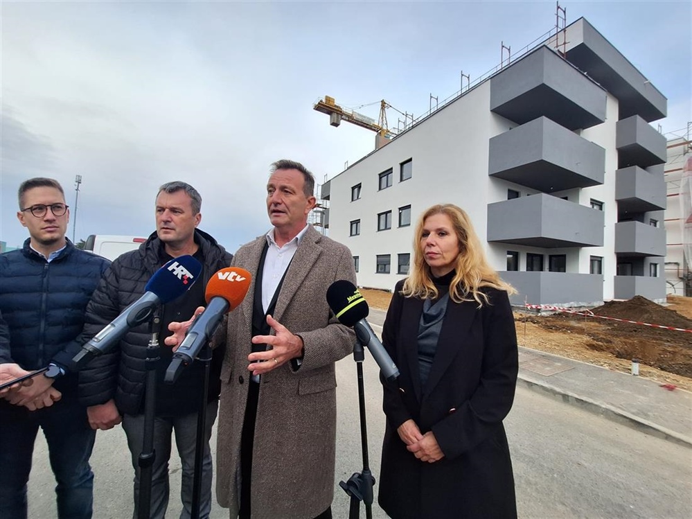 Priuštivo stanovanje u Varaždinu: Prva zgrada u novom POS naselju pred završetkom, počela izgradnja druge zgrade za 25 obitelji