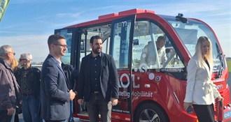 Budućnost je tu! Na varaždinskom aerodromu predstavljeno autonomno vozilo, prvi putnici - novinari