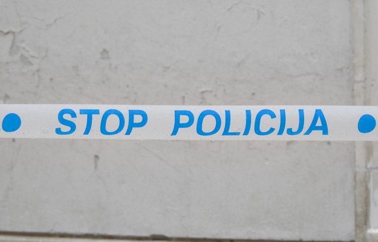 Rasprava u dvorištu kraj Vrbovca završila nasiljem – muškarac ženu bacio u bunar, optužen za pokušaj ubojstva